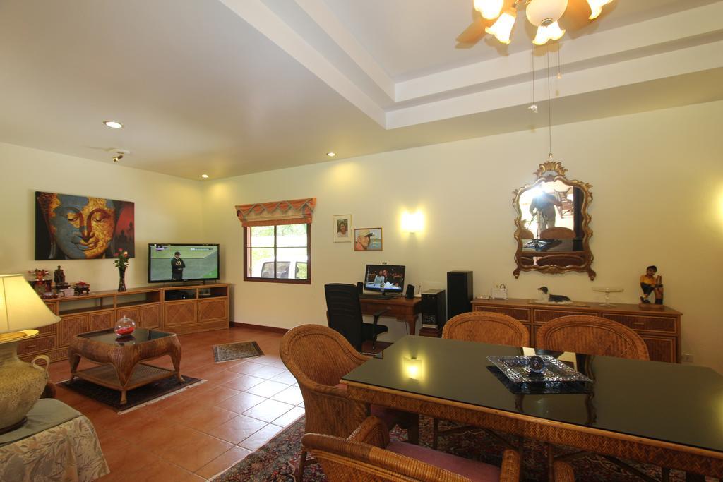 Villa Pimlada Nai Harn Экстерьер фото